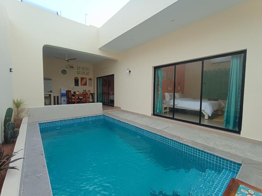 Presidential Pool Villa